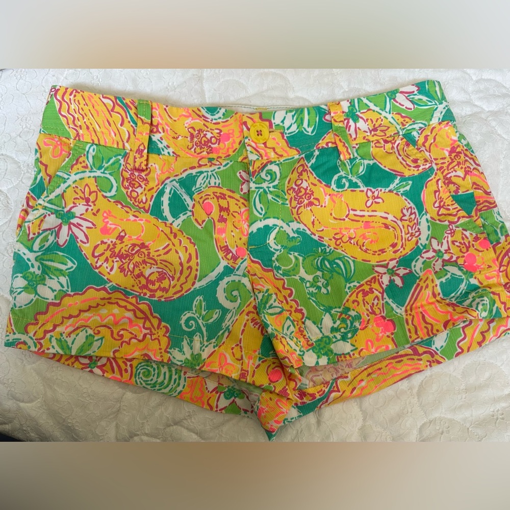 NWOT Lilly Pulitzer Walsh Short Size 6